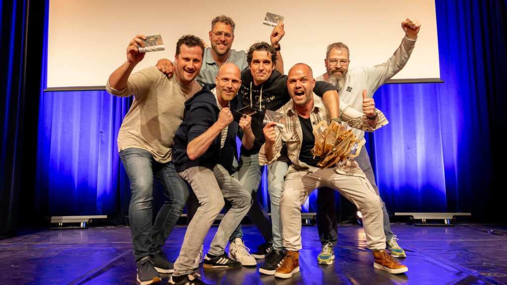 Oergezellige pubquiz met overtuigende winnaar (Fotoserie)