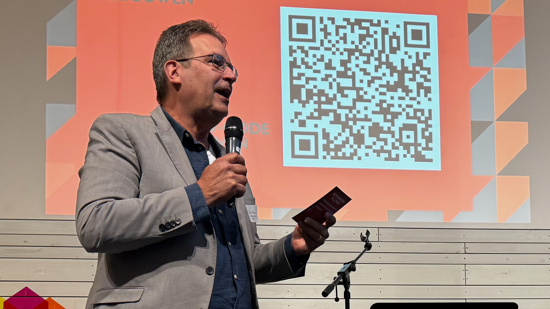 Ruben Flach spreekt tijdens CityMovement als inspiratie voor lokale samenwerking kerken