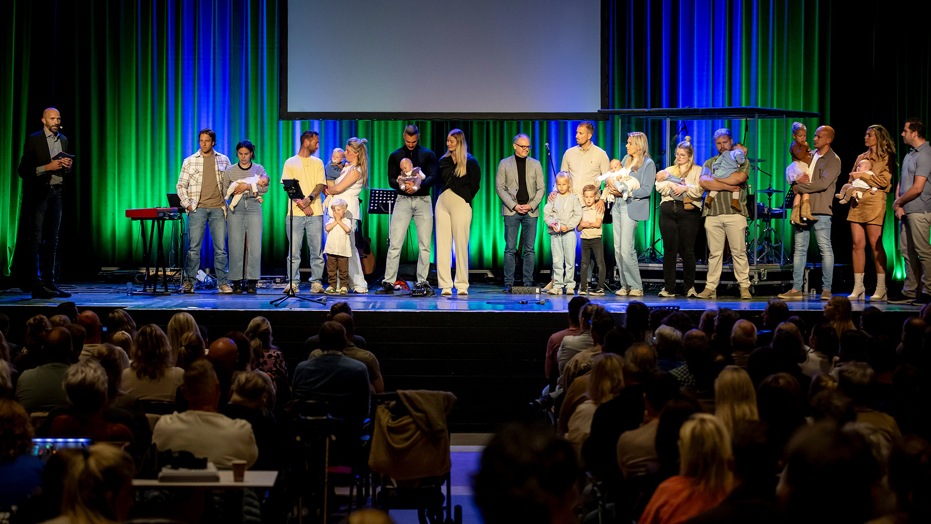 Opdraagdienst ‘God eist zijn schapen op’ bij Baptisten – Opdraagdienst: ‘God eist zijn schapen op’ (foto’s)