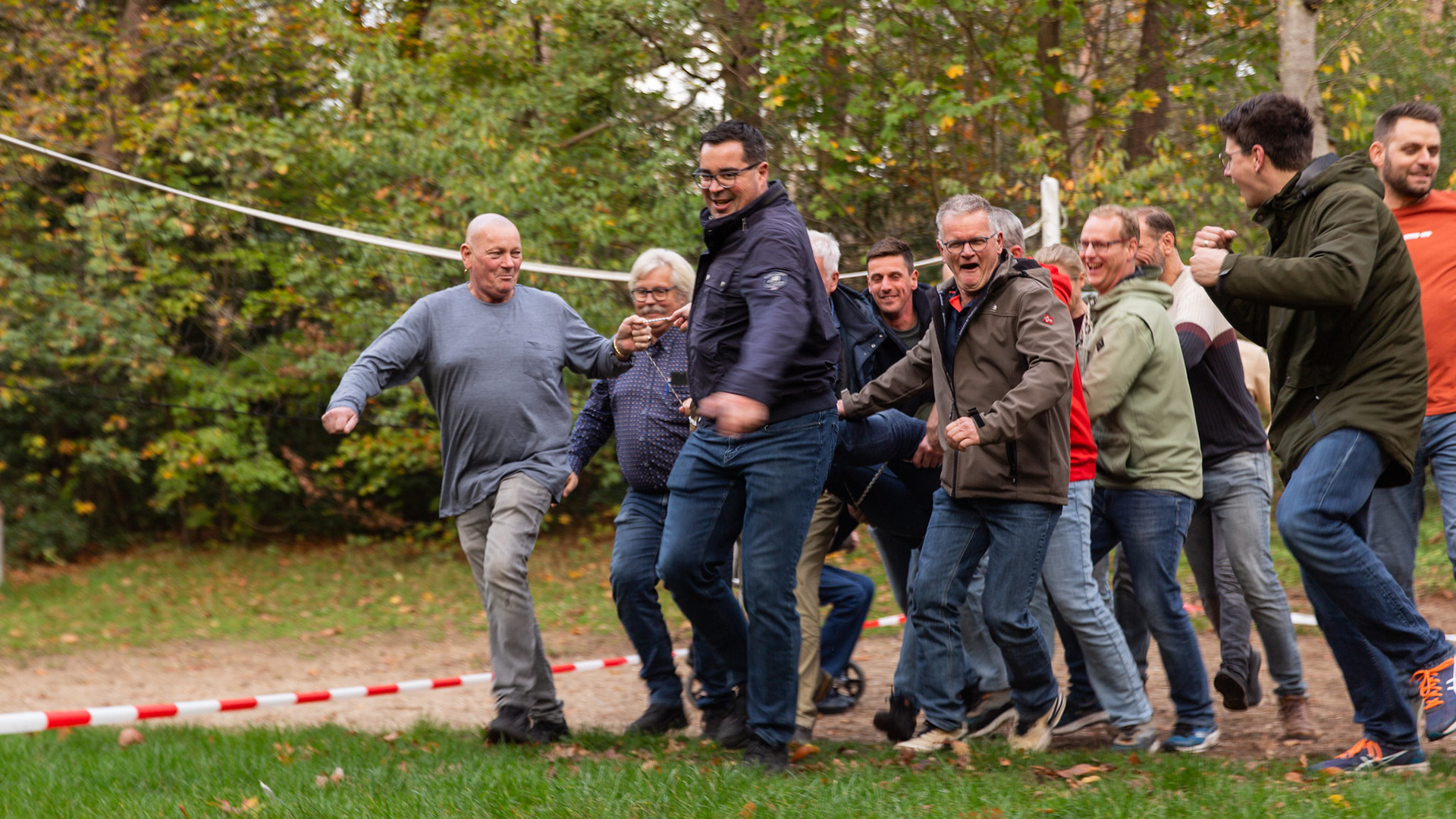 Groepsfoto mannenweekend Baptistengemeente Katwijk voor blog Achter het getal 100 – Achter het getal… 100